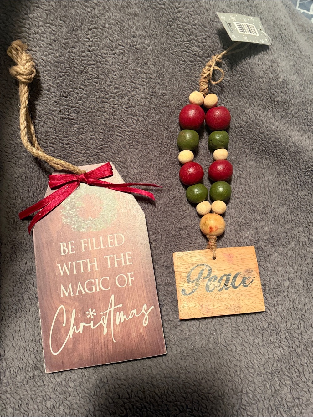 Assorted ornaments - Picture 3 of 4